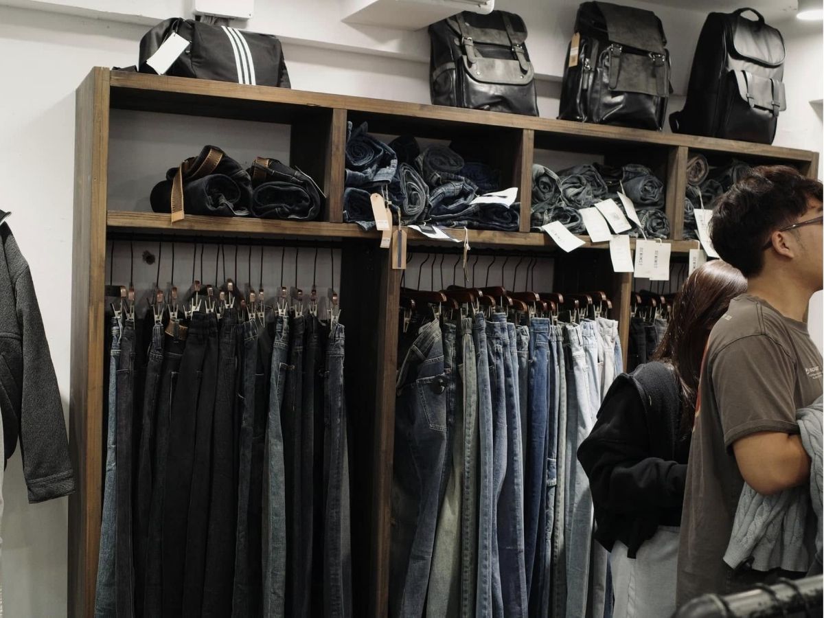 Quần jeans của Demist mang phong cách trẻ trung