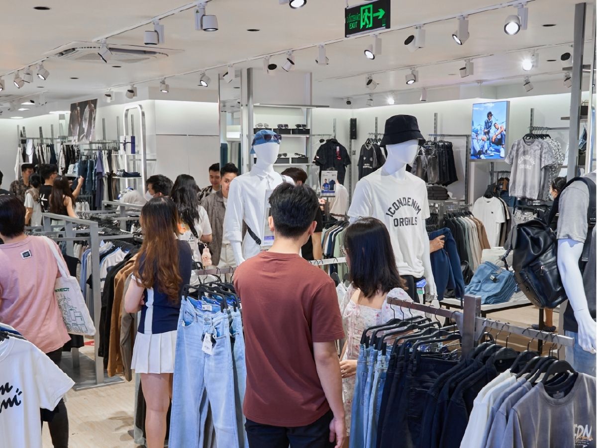 Áo polo ICONDENIM đề cao tính tối giản nhưng trẻ trung