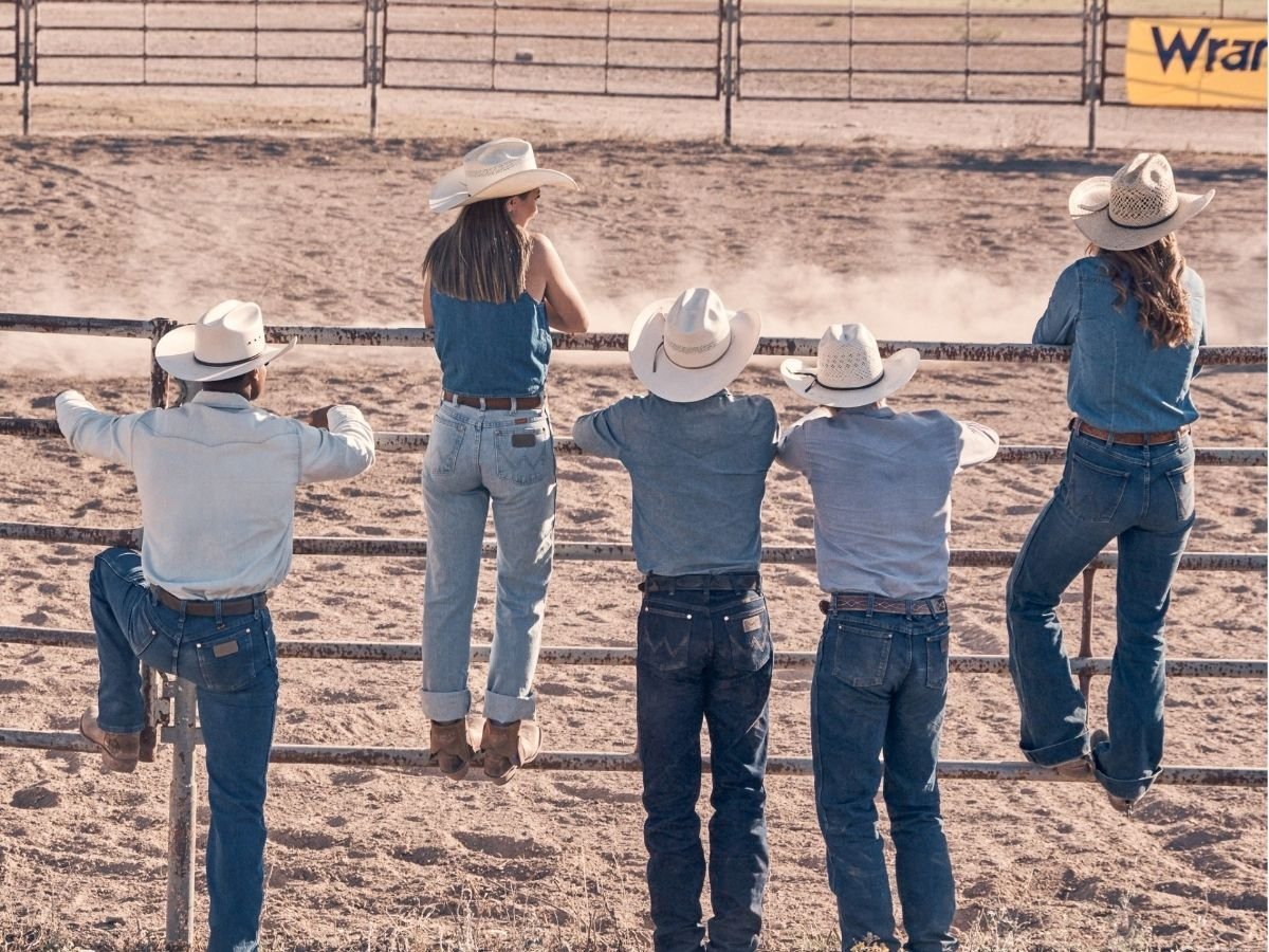 Wrangler nổi tiếng với các mẫu thiết kế dành cho Cowboy