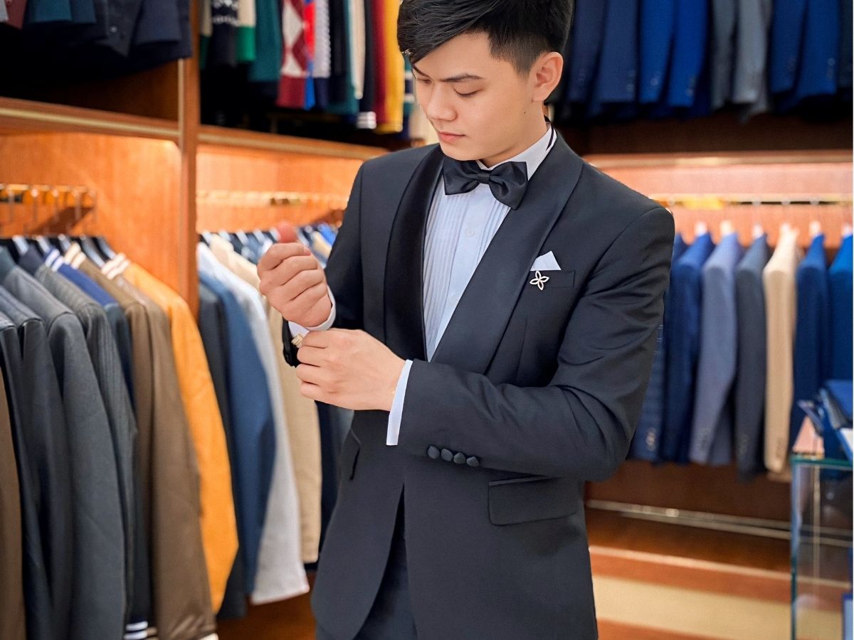 Adam Store chuyên cung cấp các sản phẩm vest may sẵn cao cấp