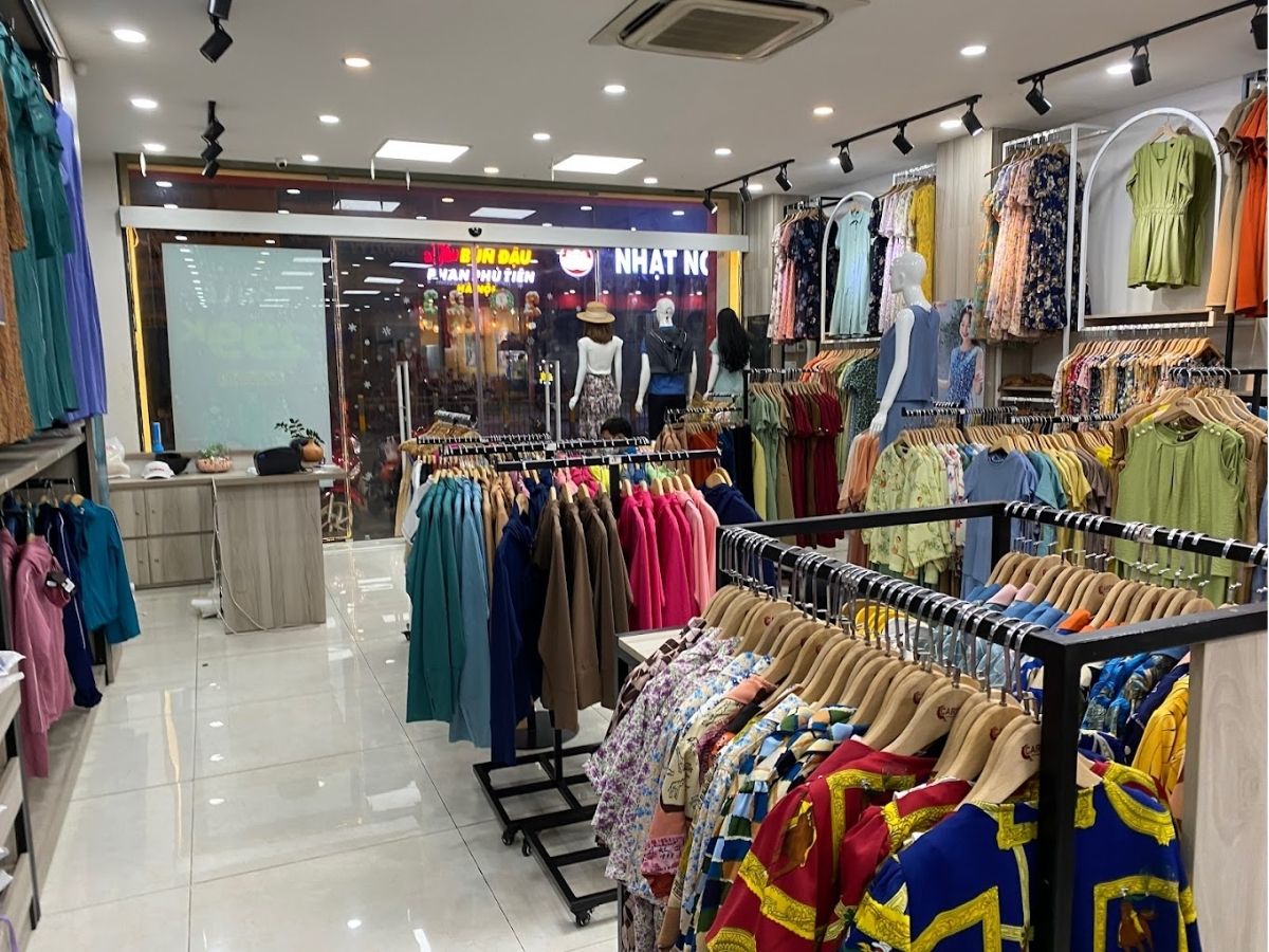 Cardina là một trong các shop thời trang đẹp ở Hà Nội