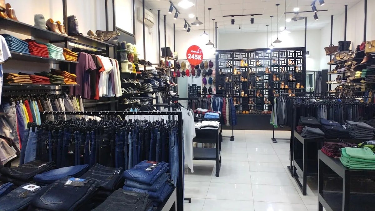 Cửa hàng quần áo nam 4MEN tại quận 9
