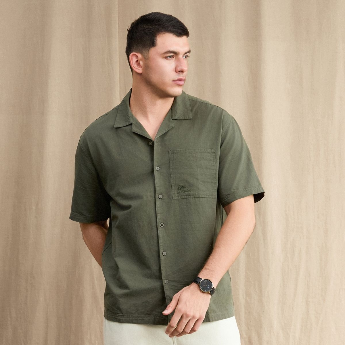 Chọn áo sơ mi linen cần chú ý chi tiết bảng size