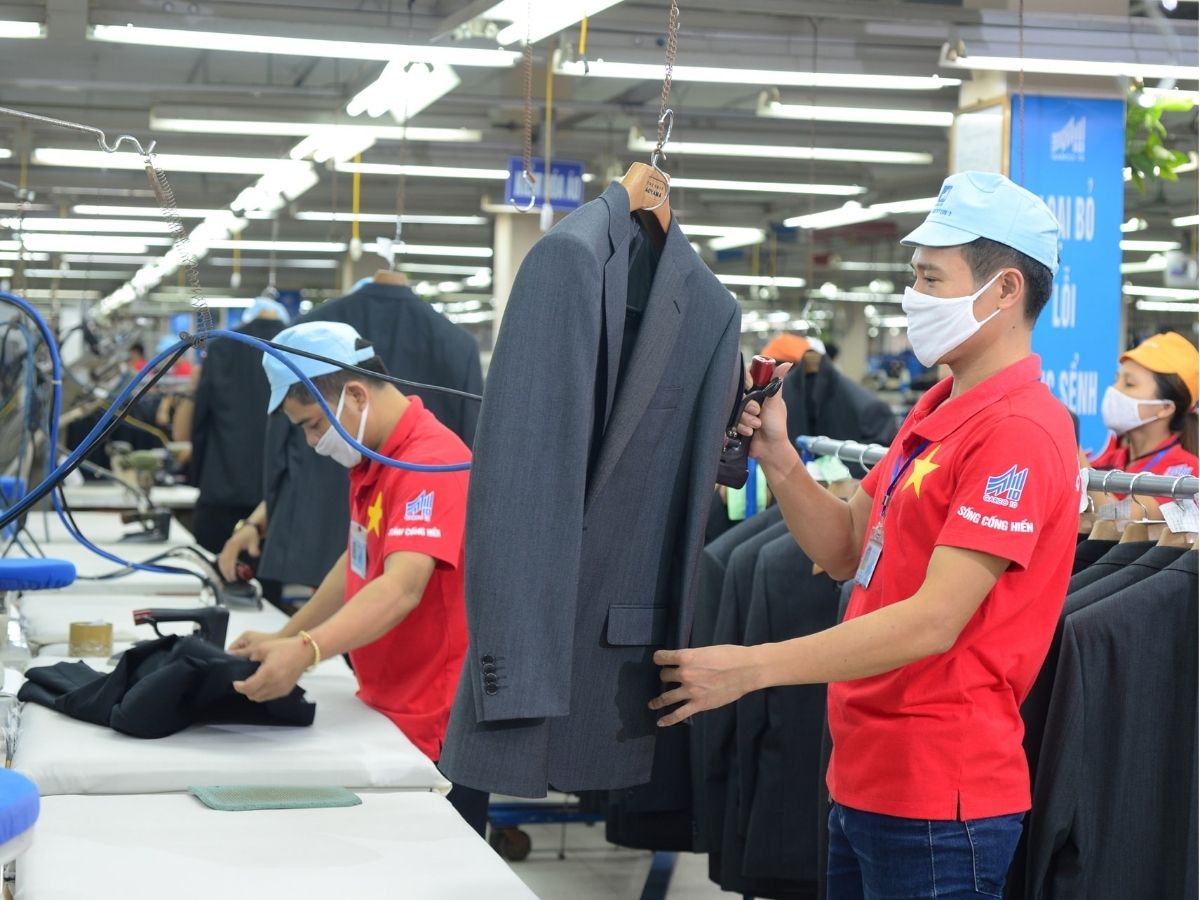 May 10 là tập đoàn thời trang hàng đầu Việt Nam