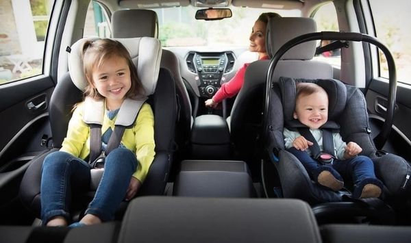 ISOFIX giúp cho việc lắp đặt ghế ngồi ô tô trở nên dễ hơn
