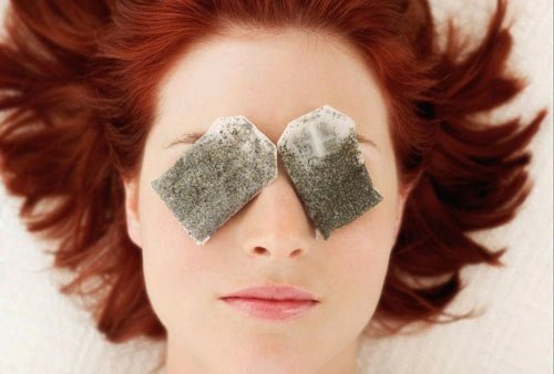 6 CÁCH TRỊ THÂM MẮT AN TOÀN, HIỆU QUẢ BẰNG NGUYÊN LIỆU THIÊN NHIÊN