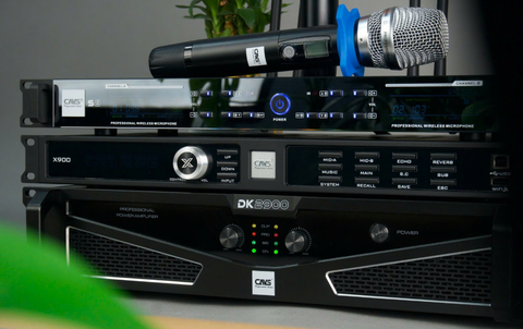 So Sánh Vang Số Kèm Micro Với Combo Vang Số Và Micro Karaoke Rời