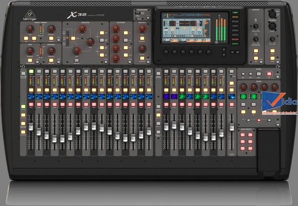 Behringer-Digital-X32-2