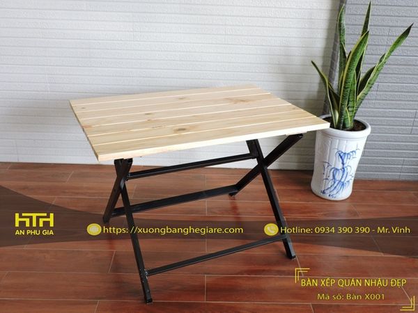 bàn ghế chân sắt mặt gỗ