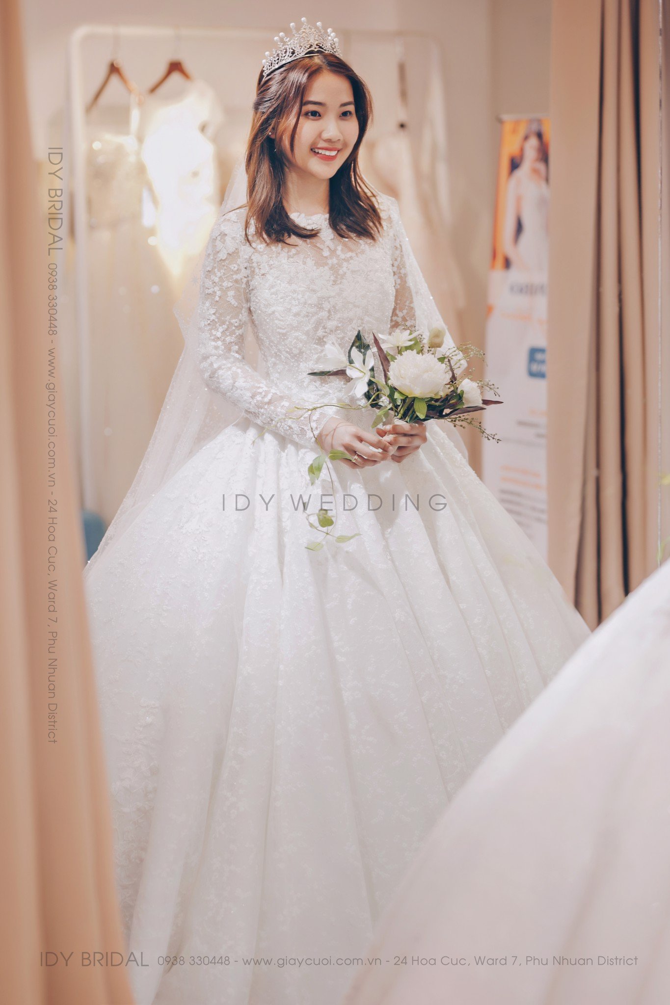 Trọn bộ khoảnh khắc cô dâu Bảo Thy đẹp lộng lẫy với những bộ váy cưới trong  ngày trọng đại của đời mình