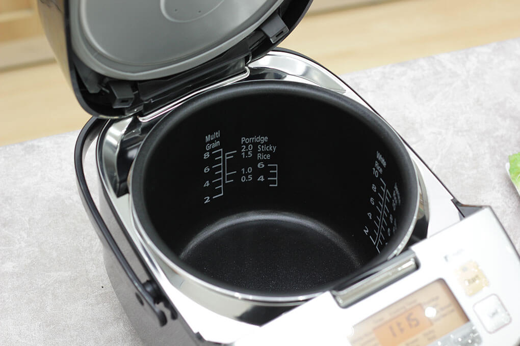 Nồi cơm điện tử Panasonic PANC-SR-ZX185KRAM 1.8L Malaysia