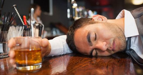 8 Cách Giúp Bạn Hết Say Rượu Bia Nhanh Nhất Và Hiệu Quả Nhất