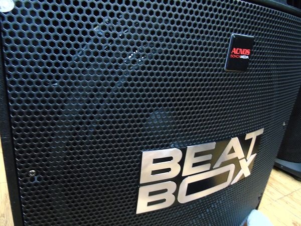 logo mặt trước loa kéo di động Acnos Beatbox KB50U