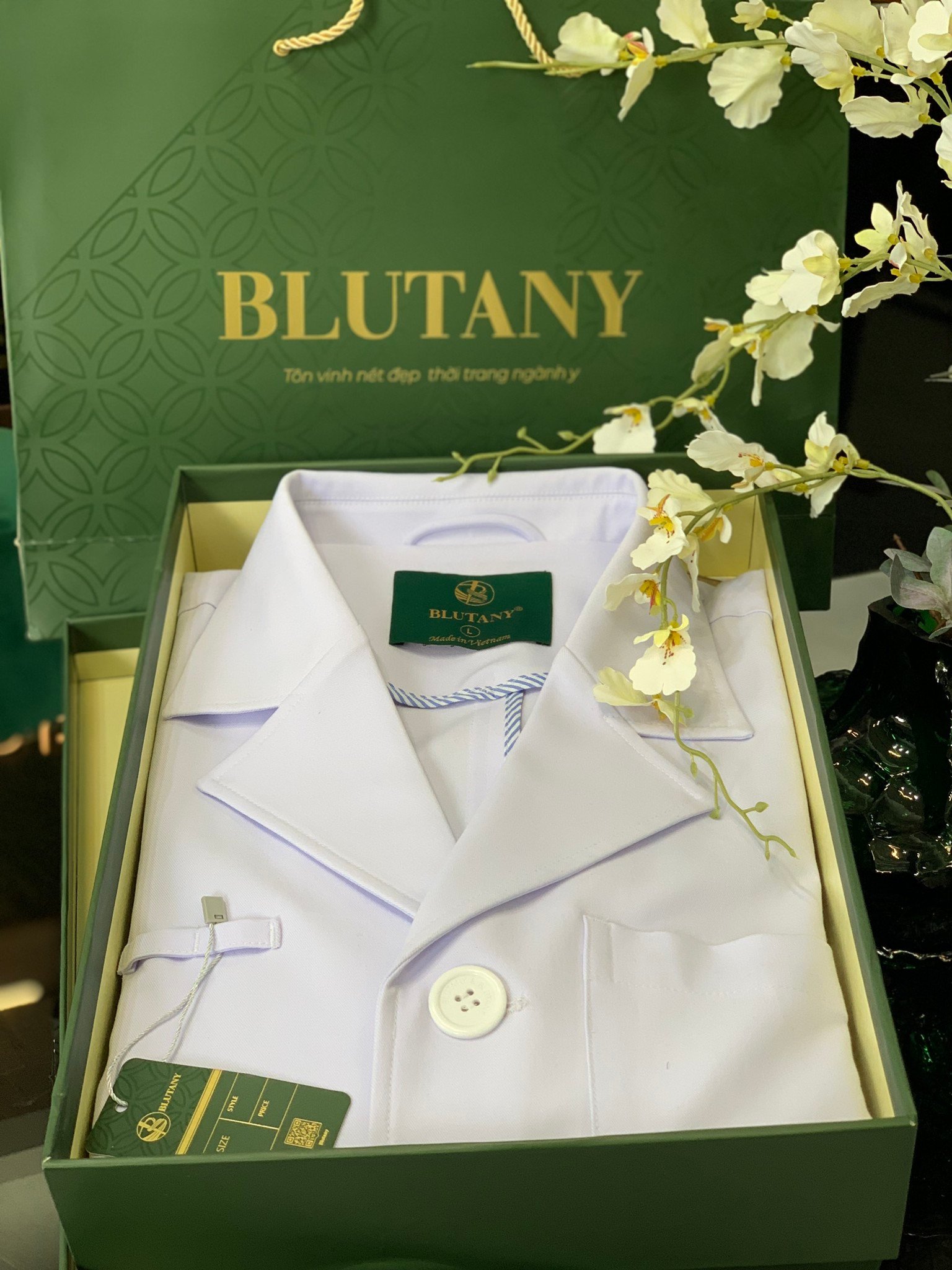 Khám phá dòng thời trang y tế cao cấp Elegant của Blutany