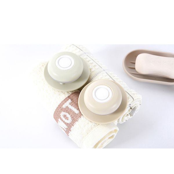 chammart-phu-kien-thong-minh-hop-chiet-my-pham-dau-goi-sua-tam-silicon-4