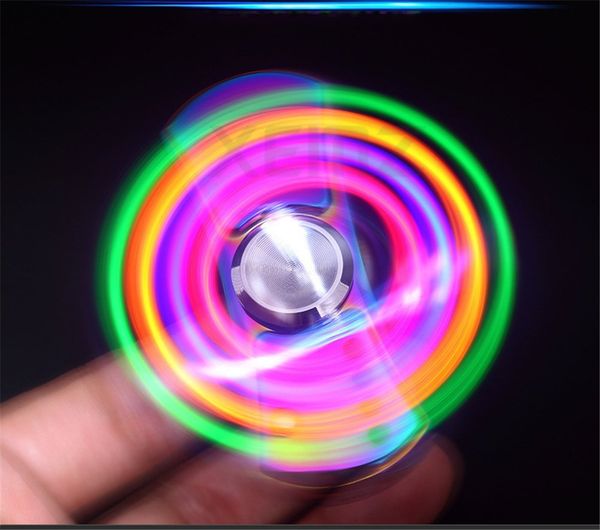 chammart-con-quay-hop-kim-spinner-transformer-bat-lua-spinner-sac-dien-9-min