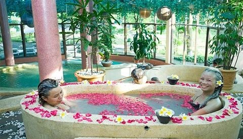 Ai nên sử dụng các dịch vụ spa tại Tản Đà Spa Resort?