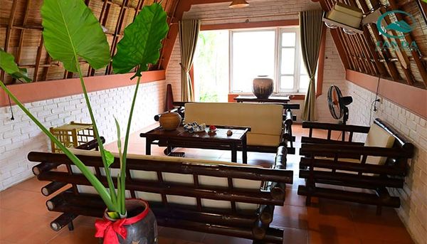 Khu vực lễ tân ở khu Tản Đà Spa Resort