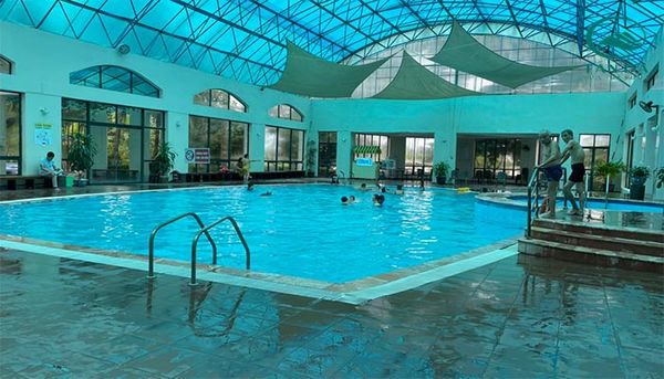 Bơi khoáng ở Tản Đà Resort mang lại nhiều lợi ích cho sức khỏe
