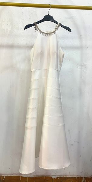 Đầm trắng hai dây xoè phi lụa sang trọng dự tiệc dạ hội - MN46 - Đầm Váy  Mina - Đầm, váy nữ | ThờiTrangNữ.vn