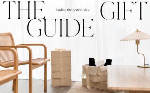 Ngày Của Mẹ - Món Quà Yêu Thương Từ ChristinA-Q