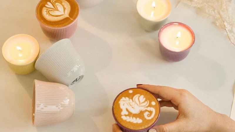 embossed latte art