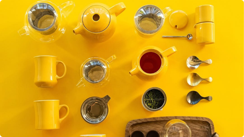 set trà làm bằng gốm sứ