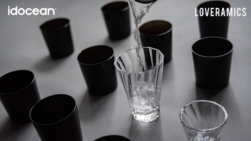 ly thủy tinh đen cho coktail