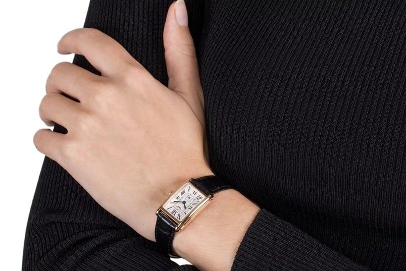 Nữ đeo đồng hồ tay nào mới đẹp, thon tay