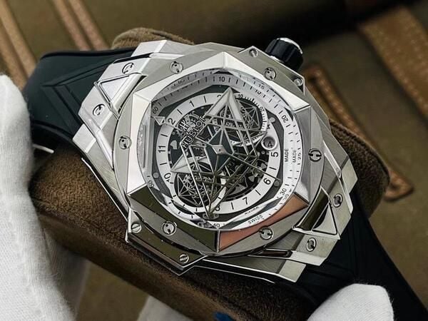 Đồng hồ của thương hiệu đồng hồ nổi tiếng Hublot phong cách và đẳng cấp