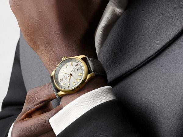 Longines là hãng đồng hồ nổi tiếng mang lại sự trang nhã, lịch thiệp cho người đeo