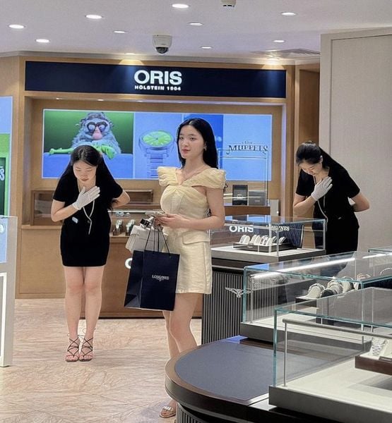 Đồng Hồ Chính Hãng là địa chỉ đồng hồ uy tín