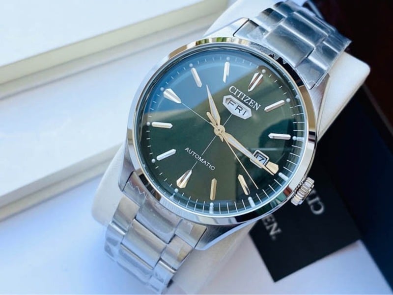 Citizen NH8391-51X phù hợp sử dụng trong môi trường công sở, sự kiện