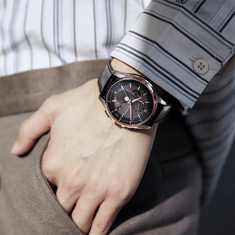 Con trai đeo đồng hồ tay phải nếu muốn tạo điểm nhấn phong cách cá nhân