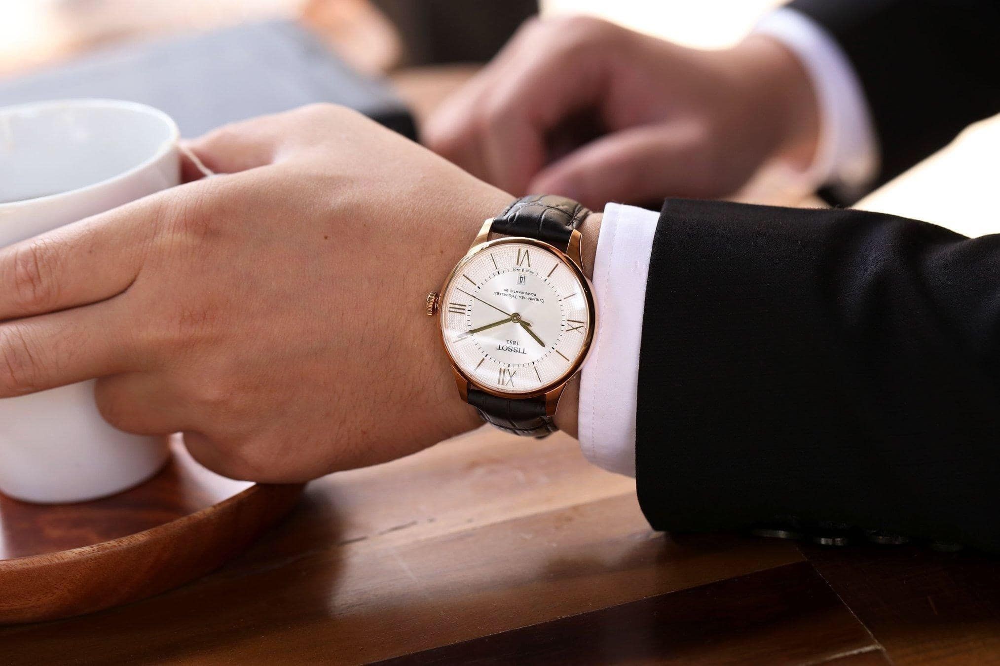 Nam giới cần biết lưu ý khi đeo đồng hồ để giữ phong cách và tăng tuổi thọ đồng hồ