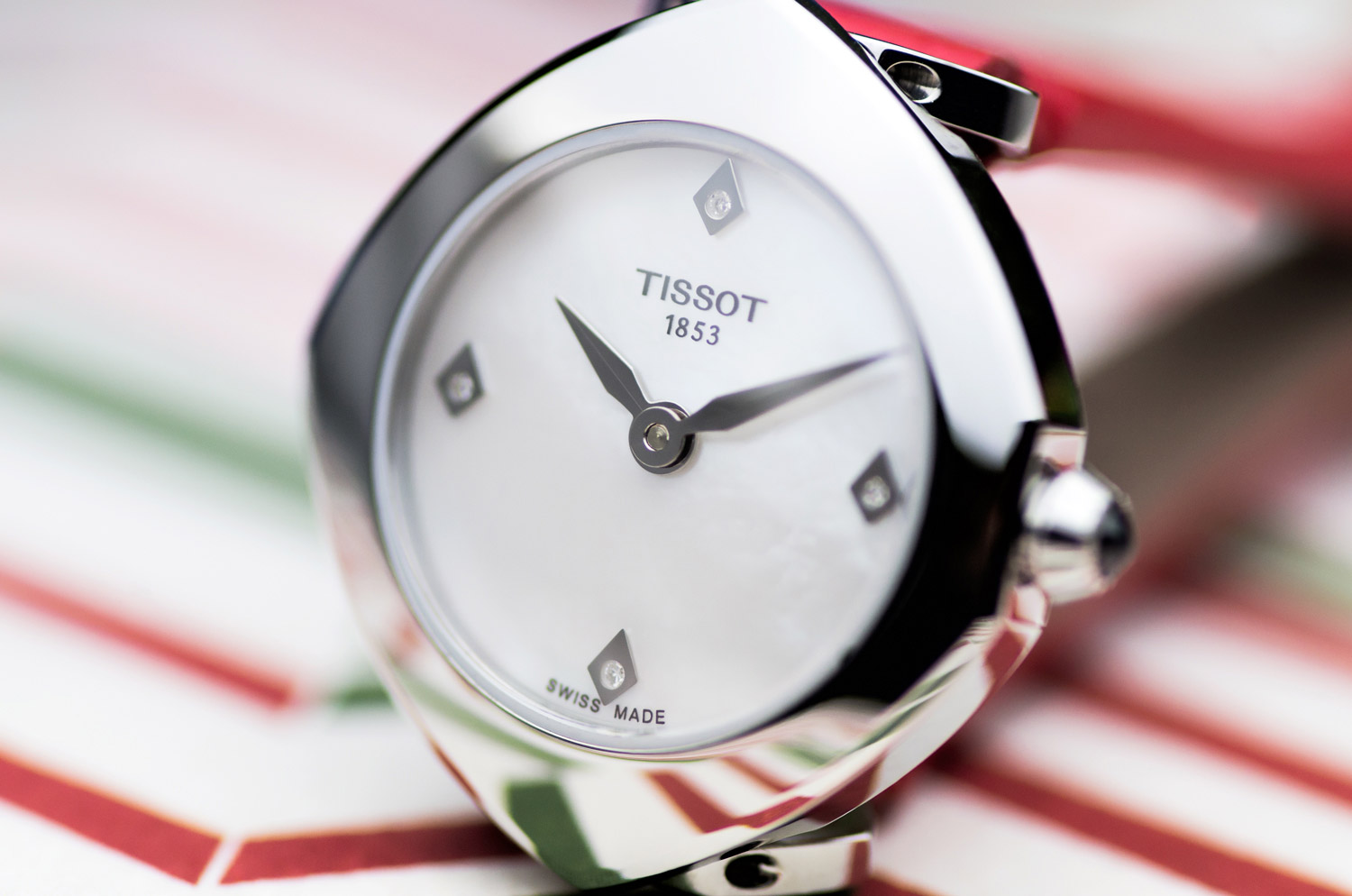 Đồng hồ nữ Tissot Femini-T xu hướng đồng hồ 2018