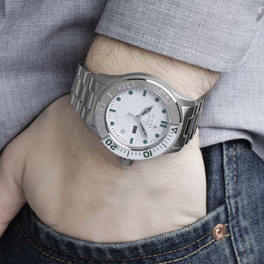 Đồng hồ cơ Gucci G-Timeless YA126232
