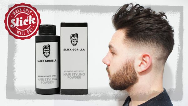 Với Slick Gorilla Hair Styling Powders, mọi vấn đề về tóc như mỏng, khó vào nếp hay bị xẹp sau khi đội mũ bảo hiểm sẽ đều được khắc phục.