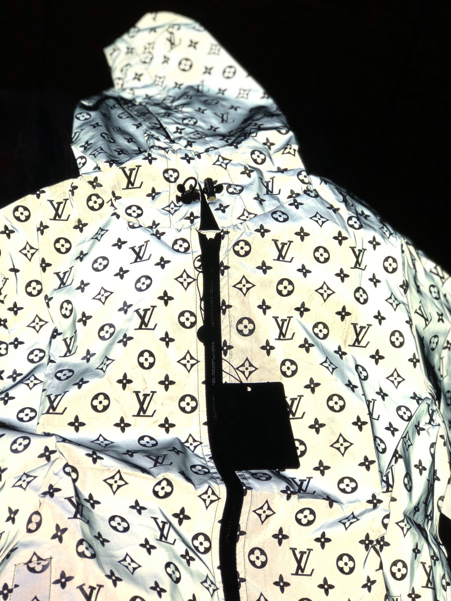Áo thời trang Louis Vuitton siêu cấp phản quang  hot trend   khuyến mãi  giá rẻ chỉ 543750 đ  Giảm giá mỗi ngày