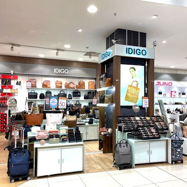 Cua hang tui xach IDIGO Van Hanh Mall