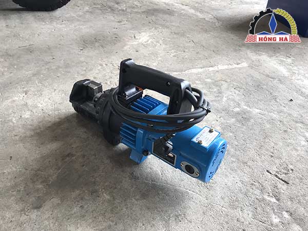 Máy uốn sắt cầm tay Hồng Hà: Nhỏ gọn, dễ dùng, uốn chuẩn