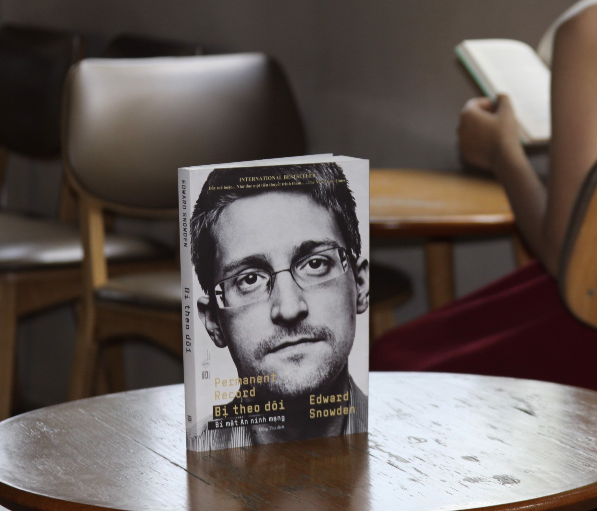 Tự truyện Edward Snowden: Bị theo dõi thường trực (kỳ 2)