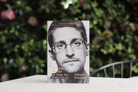 Tự truyện Edward Snowden: Tình ảo, yêu thật (kỳ 3)