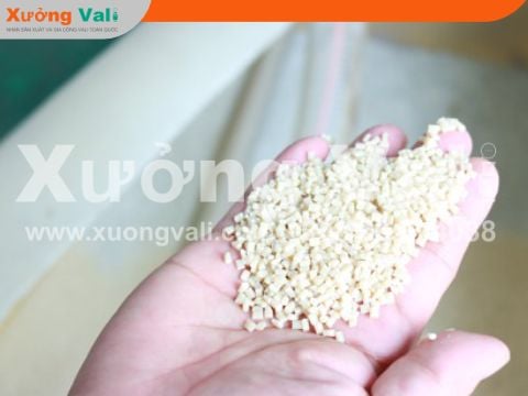 công ty cơ sở xưởng sản xuất bán buôn vali chuyên sỉ tphcm khu vực toàn quốc gia công vali nhựa kéo xưởng sản xuất vali nhà sản xuất vali nhựa chuyên sỉ quà tặng doanh nghiệp vali kéo giá rẻ