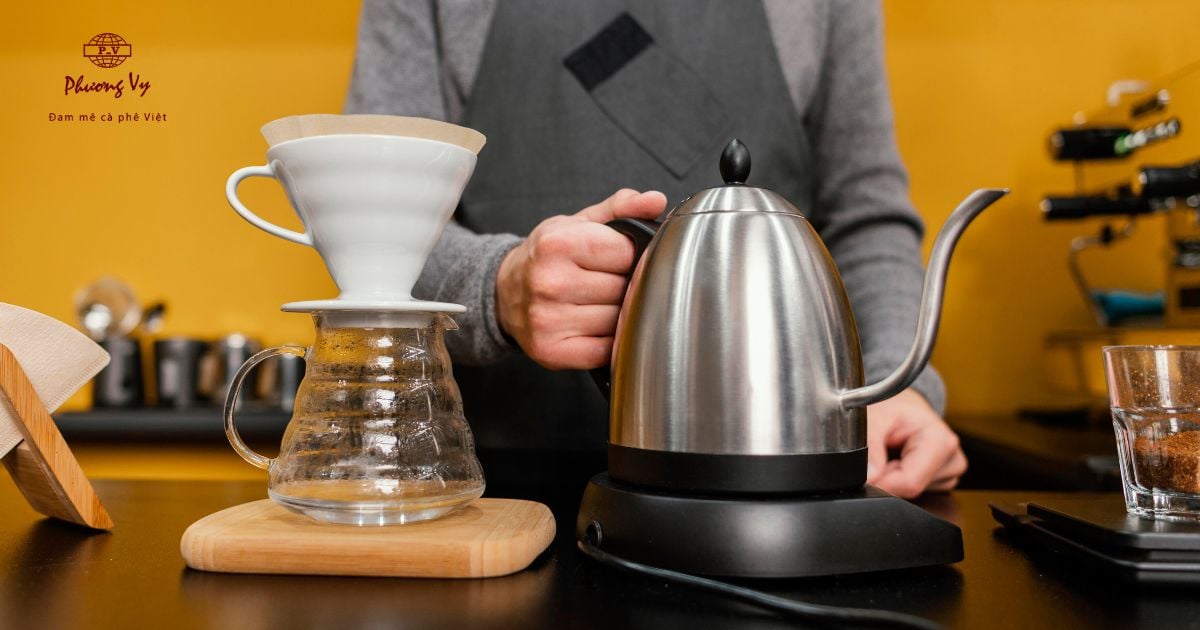 Ấm pha cà phê Pour Over và những lợi ích tuyệt vời