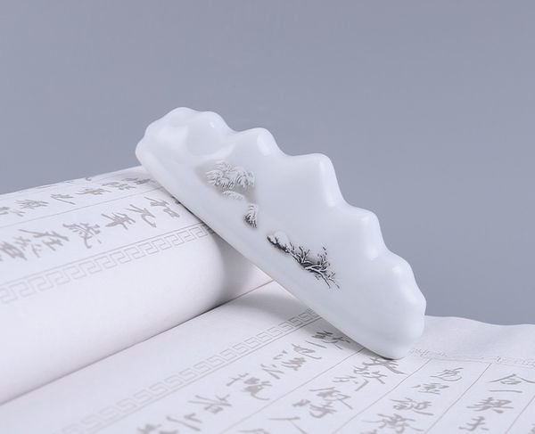 Một số vật dụng trong bộ văn phòng tứ bảo đại nhã quân tử