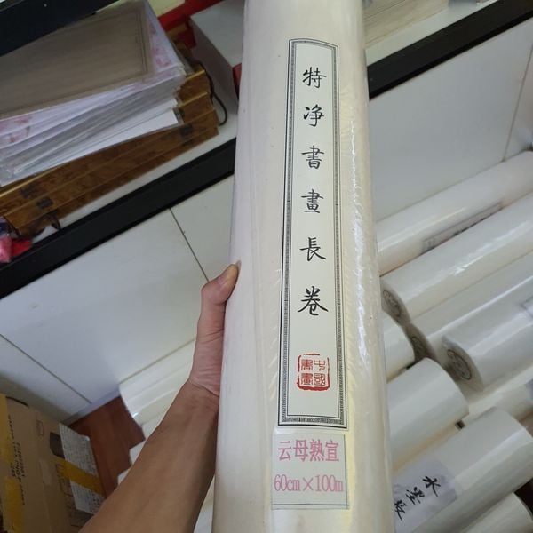 Cuộn giấy xuyến chỉ màu trắng