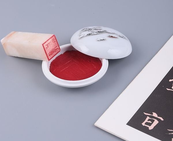 Một số vật dụng trong bộ văn phòng tứ bảo đại nhã quân tử