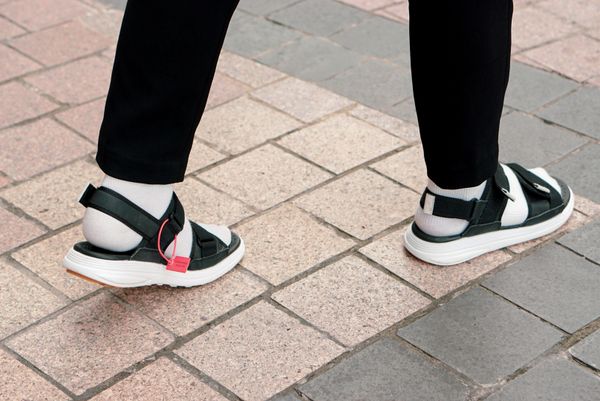 Tổng hợp 05 Mẫu Sandal Vento cho Nam đầy Chất lượng và Bền bỉ