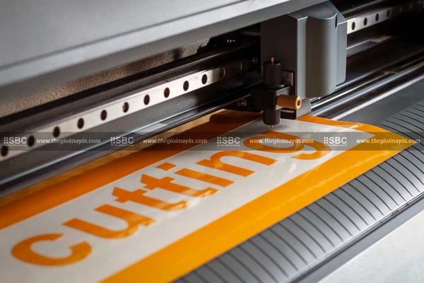 Máy cắt bế decal mimaki CG_60SRiii